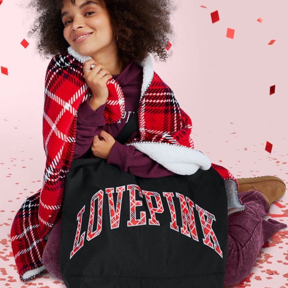 Victoria's Secret NWT Pink Sherpa Plaid Black and Red Blanket & Tote Bag